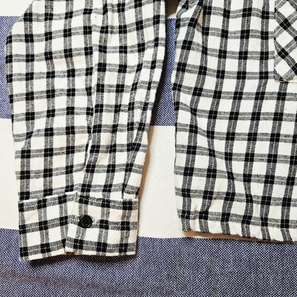 Ardene Cotton Flannel Cropped Plaid Shirt Jacket Black And White Large - Picture 6 of 11